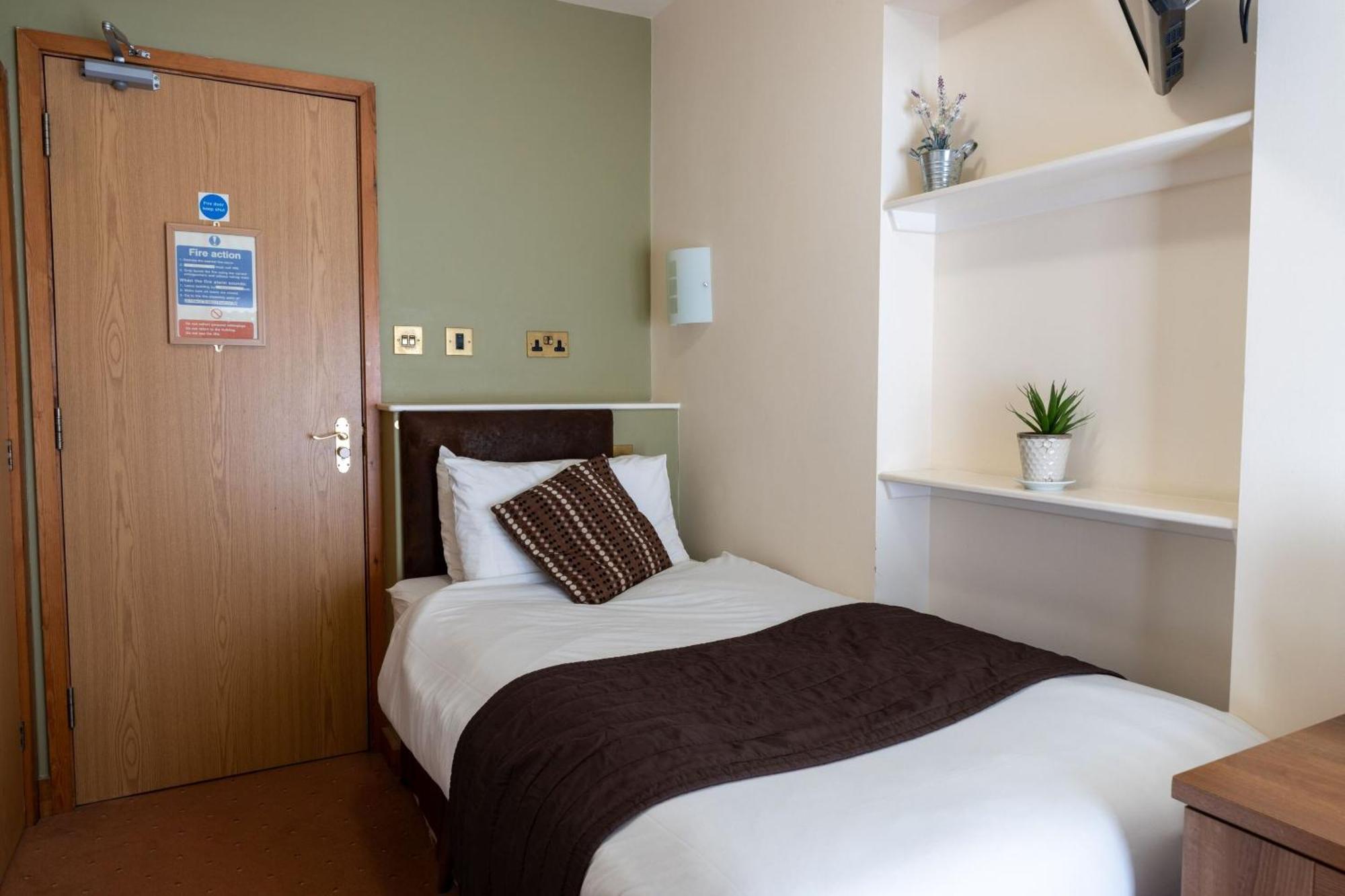 Hotel The Warehouse Yeovil Habitación foto