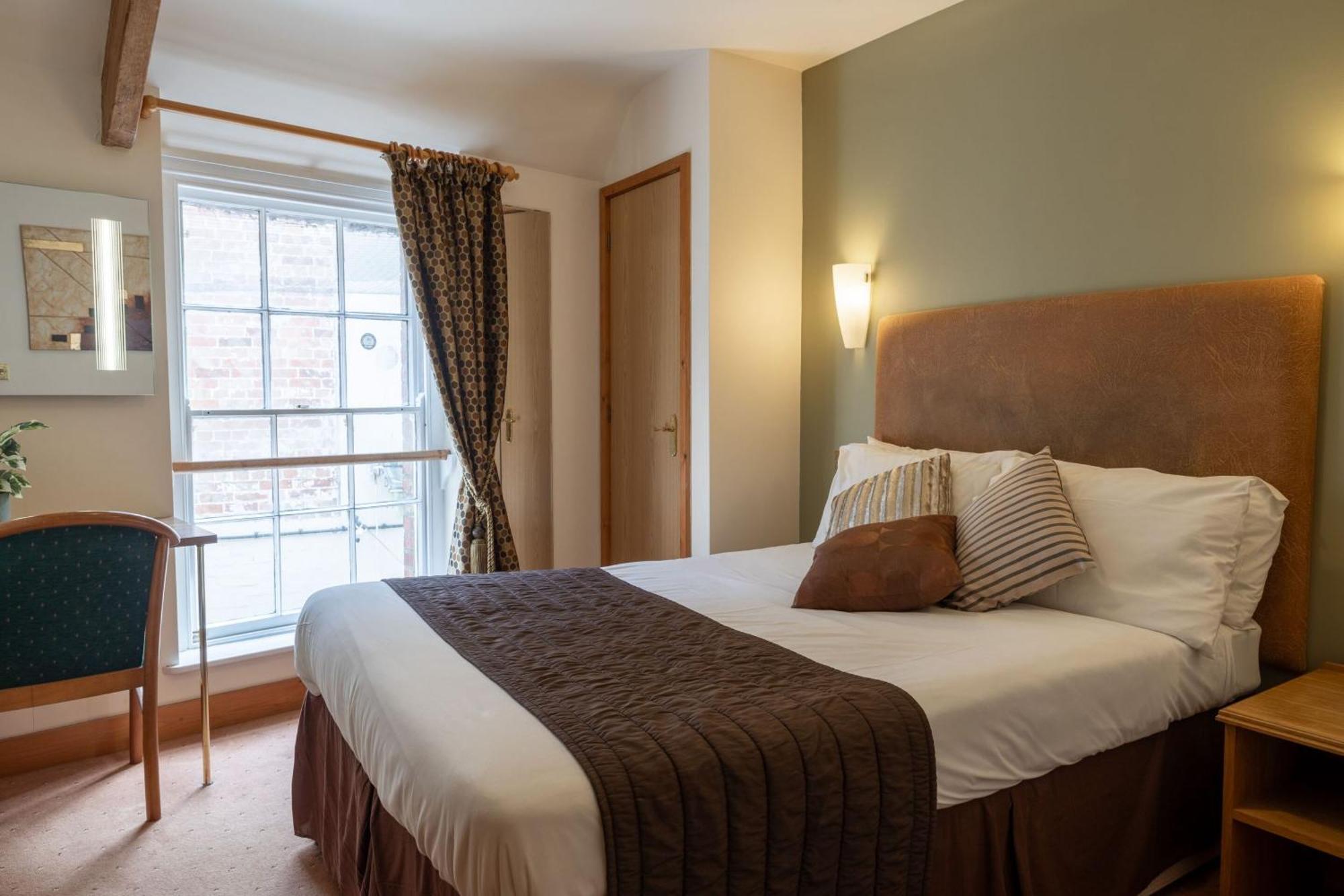 Hotel The Warehouse Yeovil Habitación foto