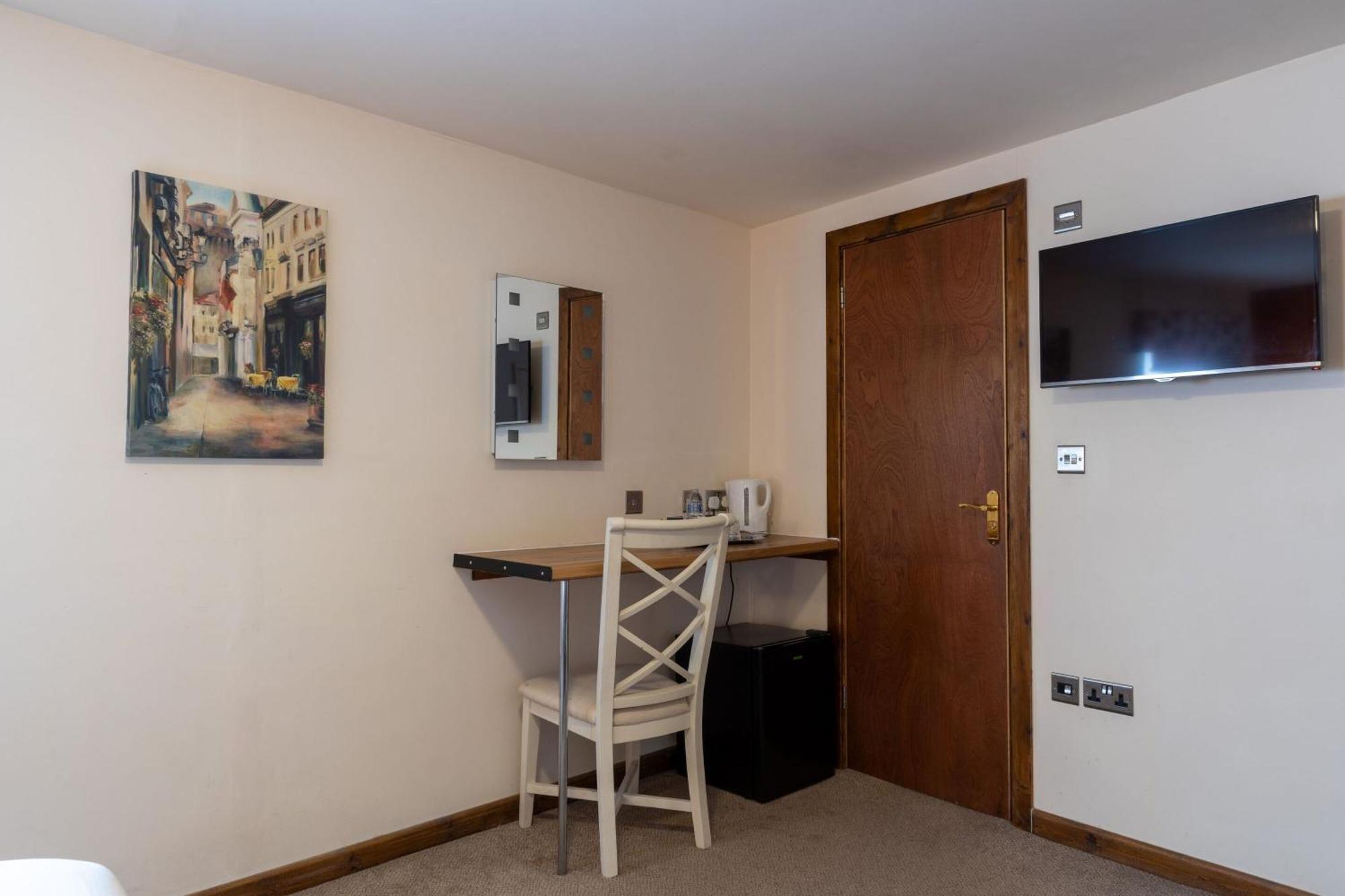 Hotel The Warehouse Yeovil Habitación foto