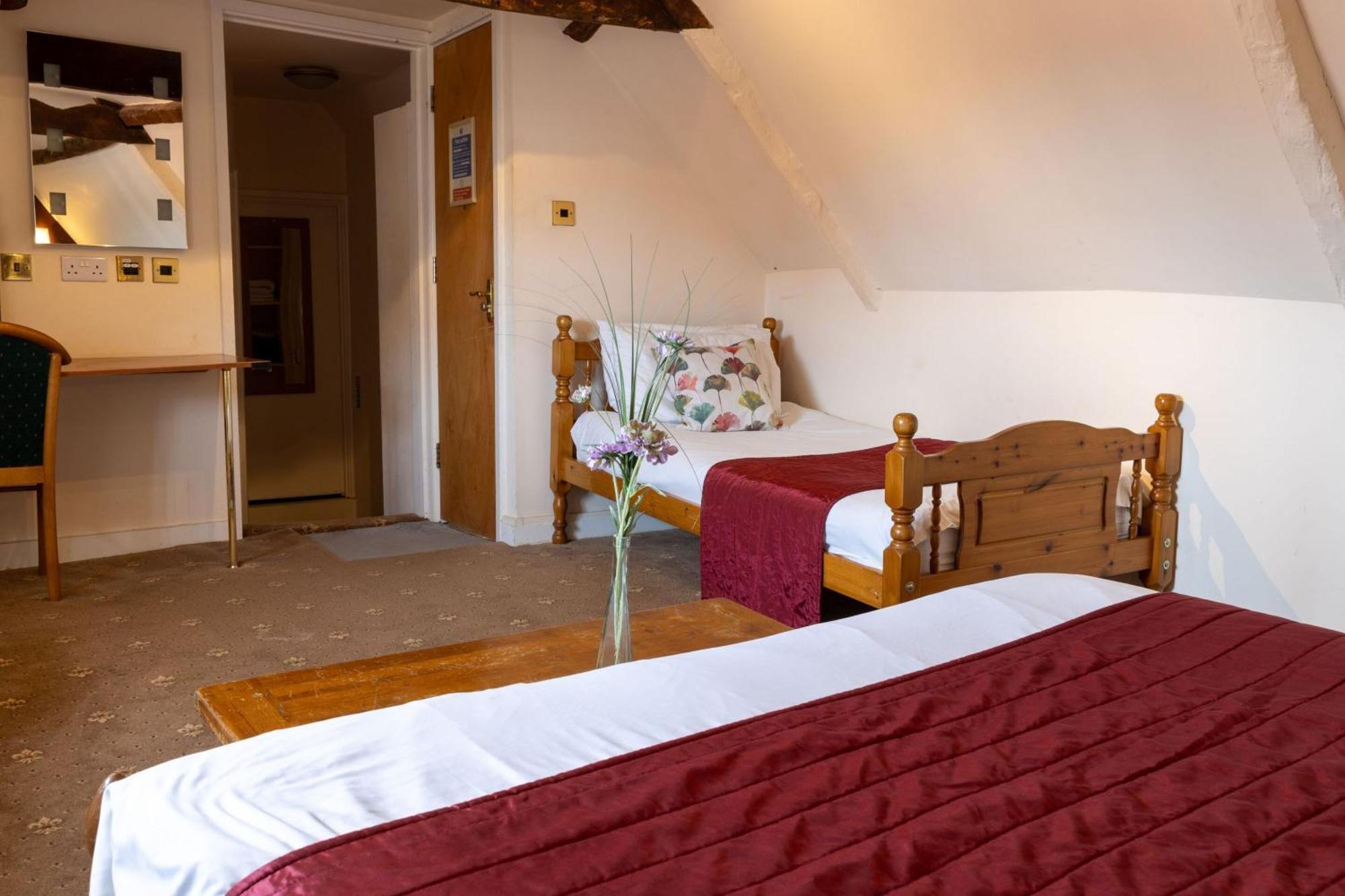 Hotel The Warehouse Yeovil Habitación foto